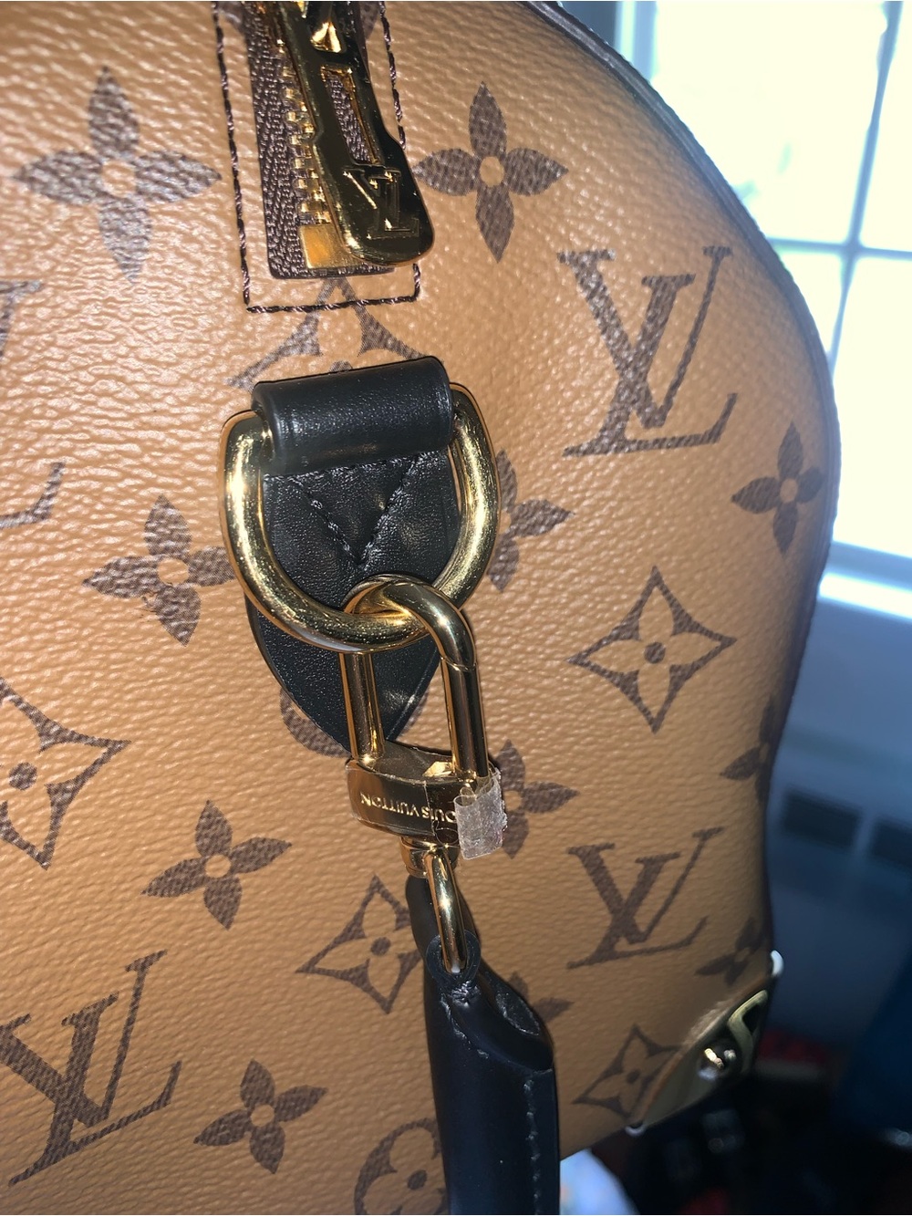 Louis Vuitton Black Interior Logo Patch Handbag - Picture 6 of 8